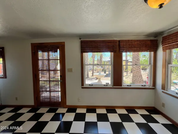 $1,300 | 902 East Palm Lane, Unit A, Phoenix, AZ 85006