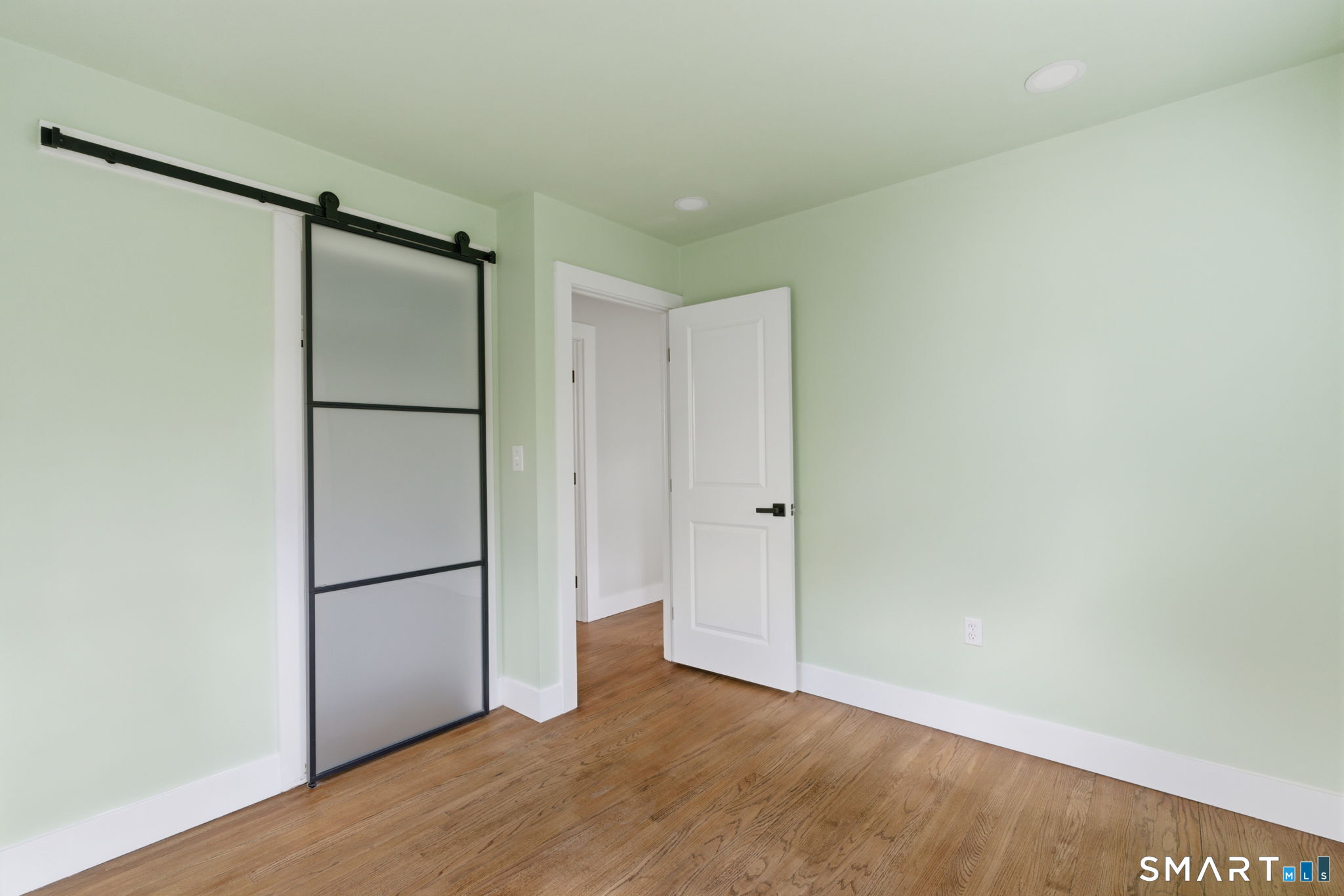 16 Beverly Road East Lyme, CT 06357 - Photo 27 of 40 a view of an empty room
