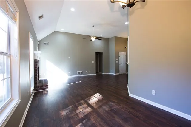 $2,400 | 413 Vista Way, Loganville, GA 30052