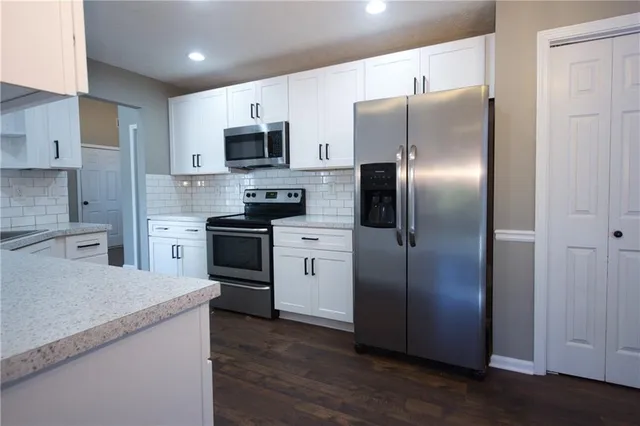 $2,400 | 413 Vista Way, Loganville, GA 30052