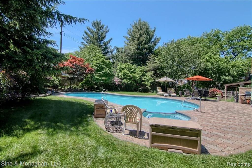 245 Vendome Road Grosse Pointe Farms, MI 48236 - Photo 38 of 42