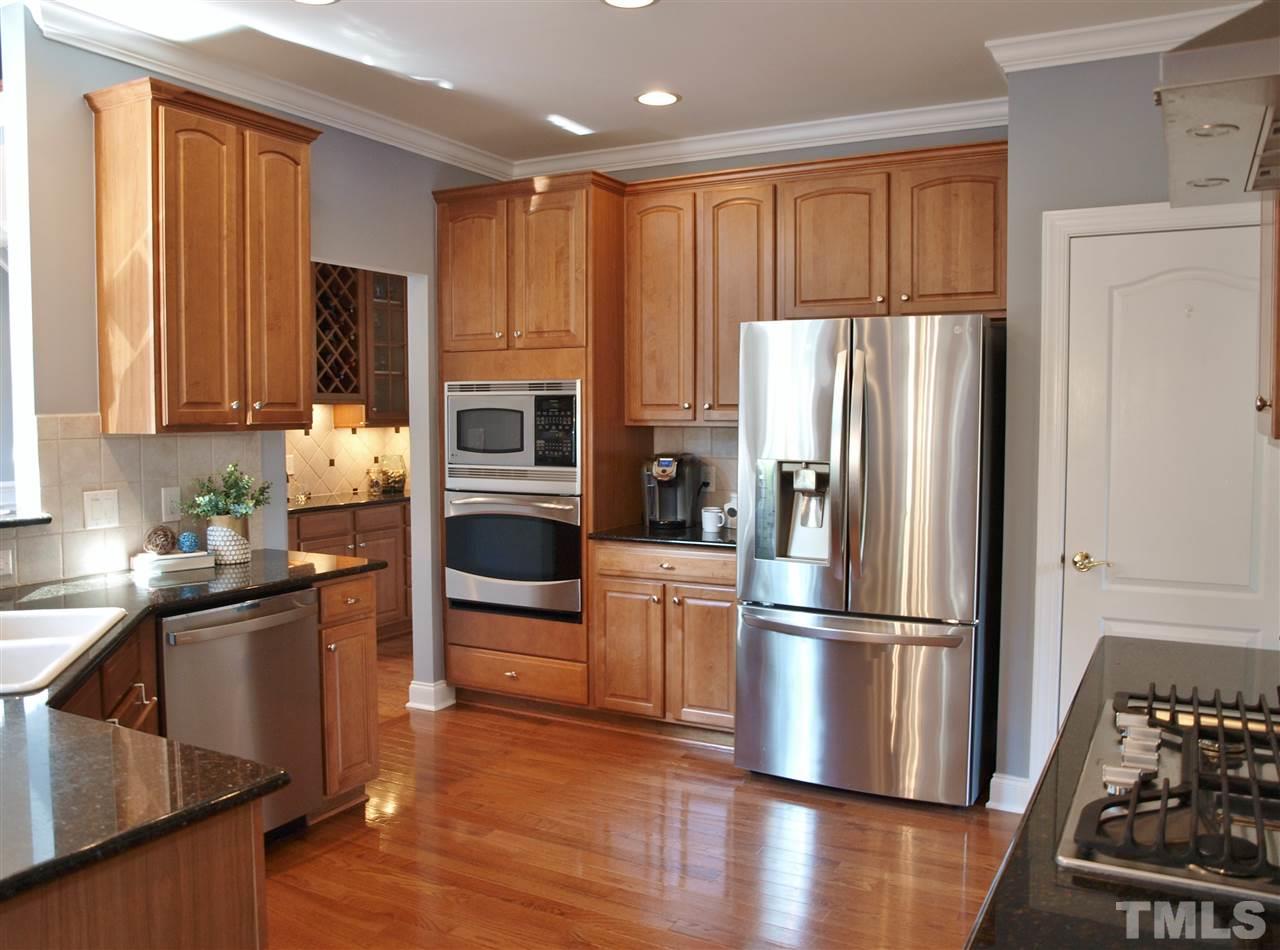 10824 Round Brook Circle Raleigh, NC 27617 - Photo 7 of 30 Gallery Image 7