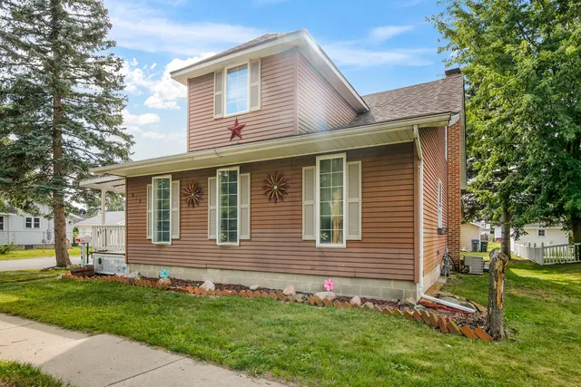 $149,500 | 219 South Lakeview Street, Sturgis, MI 49091