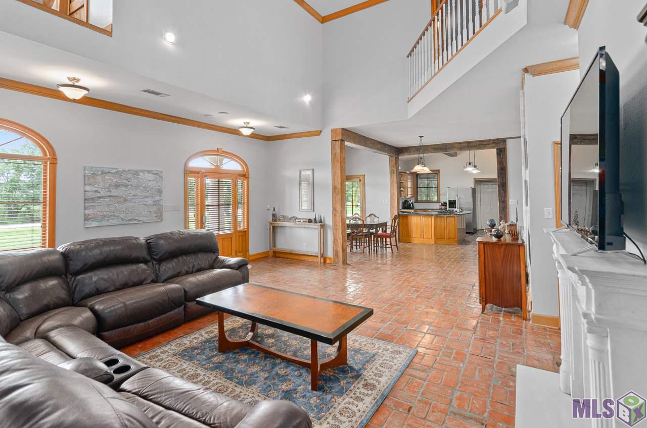 16437 Ronnie Road Prairieville, LA 70769 - Photo 4 of 37 Gallery Image 4
