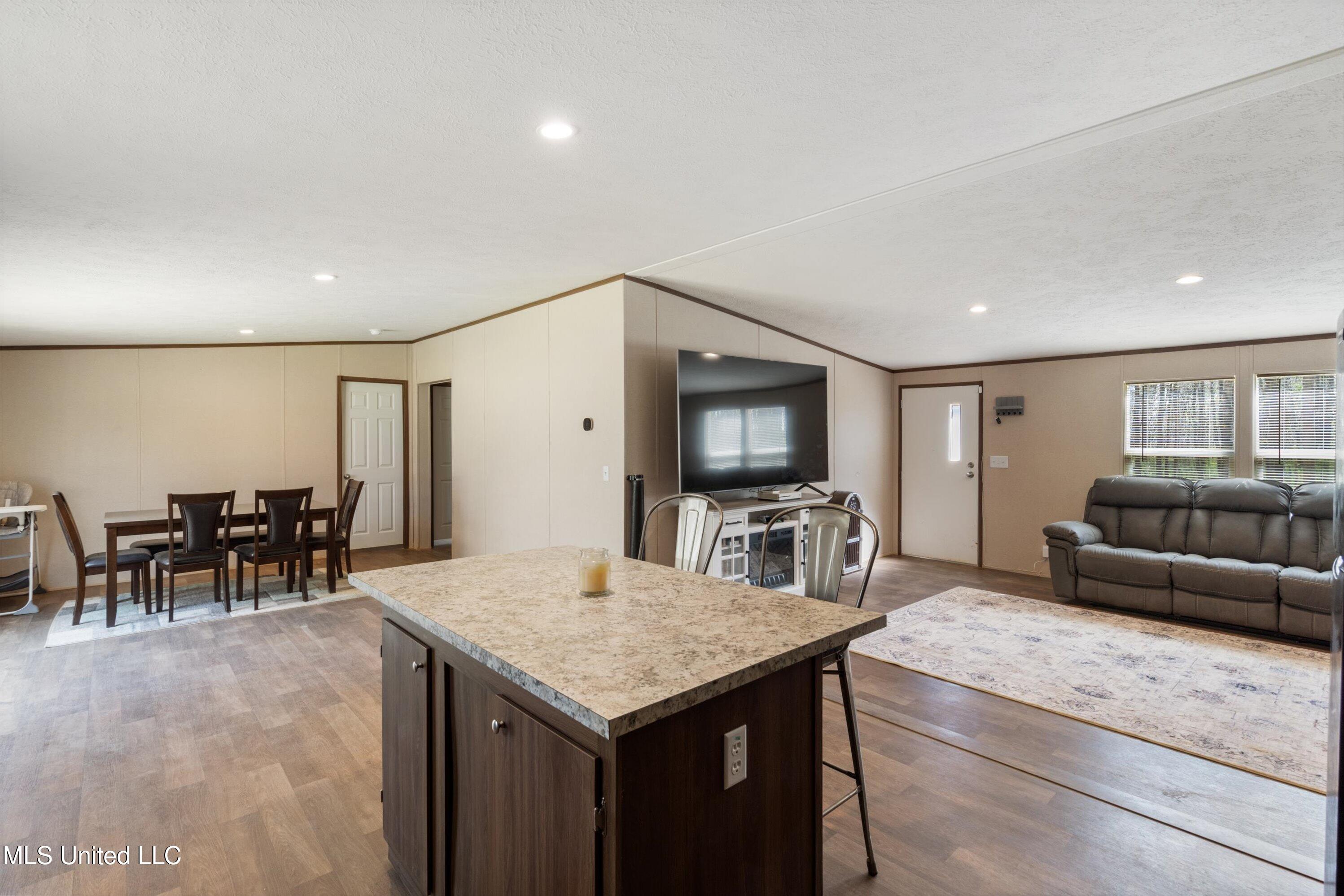 1721 Hidden Valley Road Coldwater, MS 38618 - Photo 6 of 20 17-DSC2216