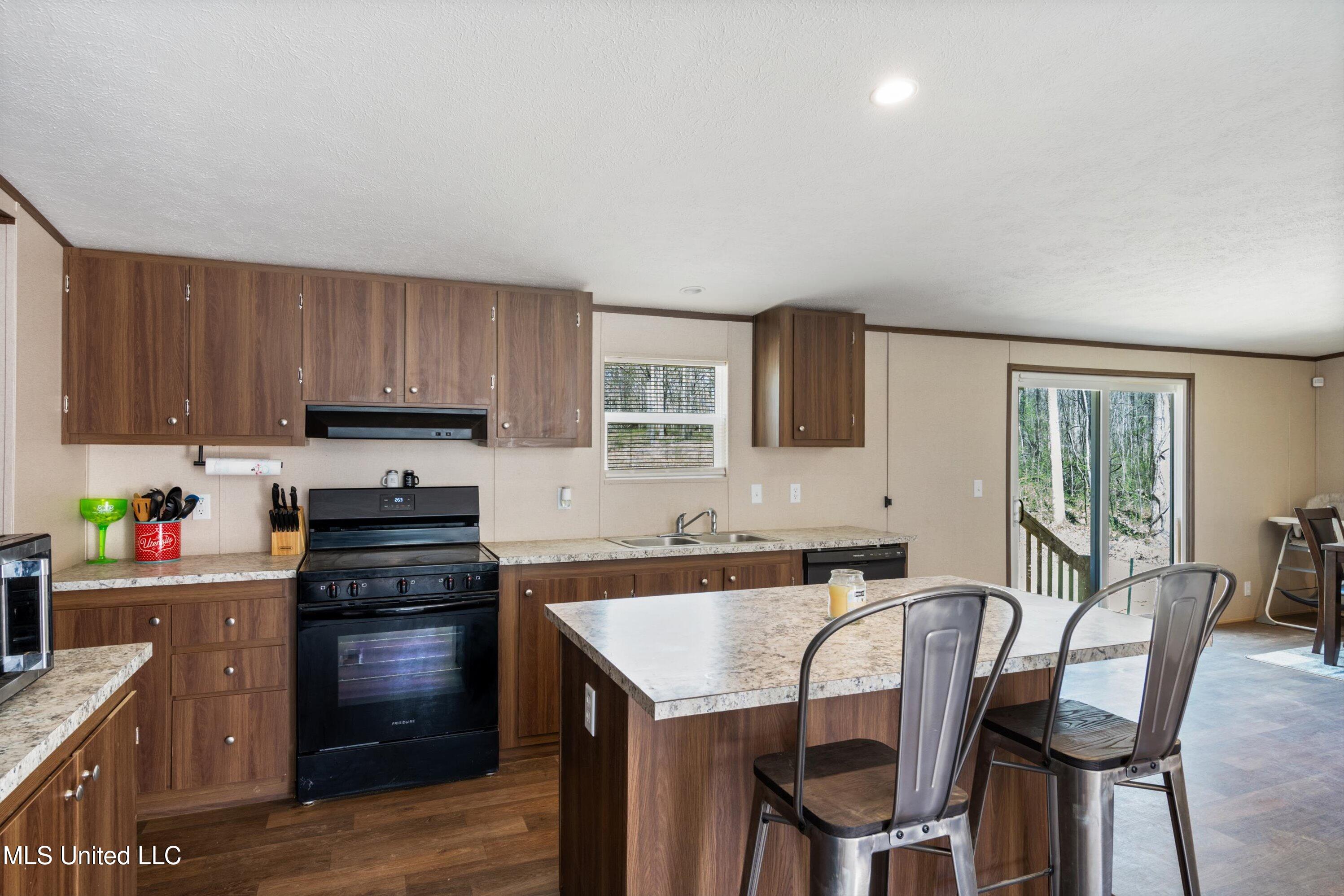 1721 Hidden Valley Road Coldwater, MS 38618 - Photo 7 of 20 16-DSC2213