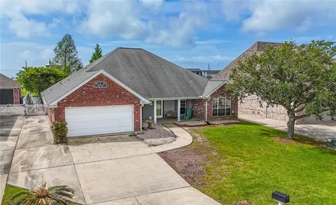 $390,000 | 426 Moonraker Drive, Slidell, LA 70458