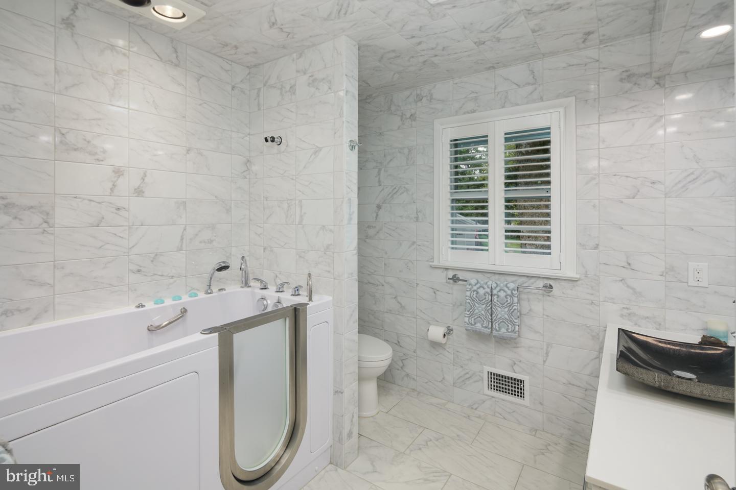 735 River Road Yardley, PA 19067 - Photo 29 of 46 Gallery Image 29