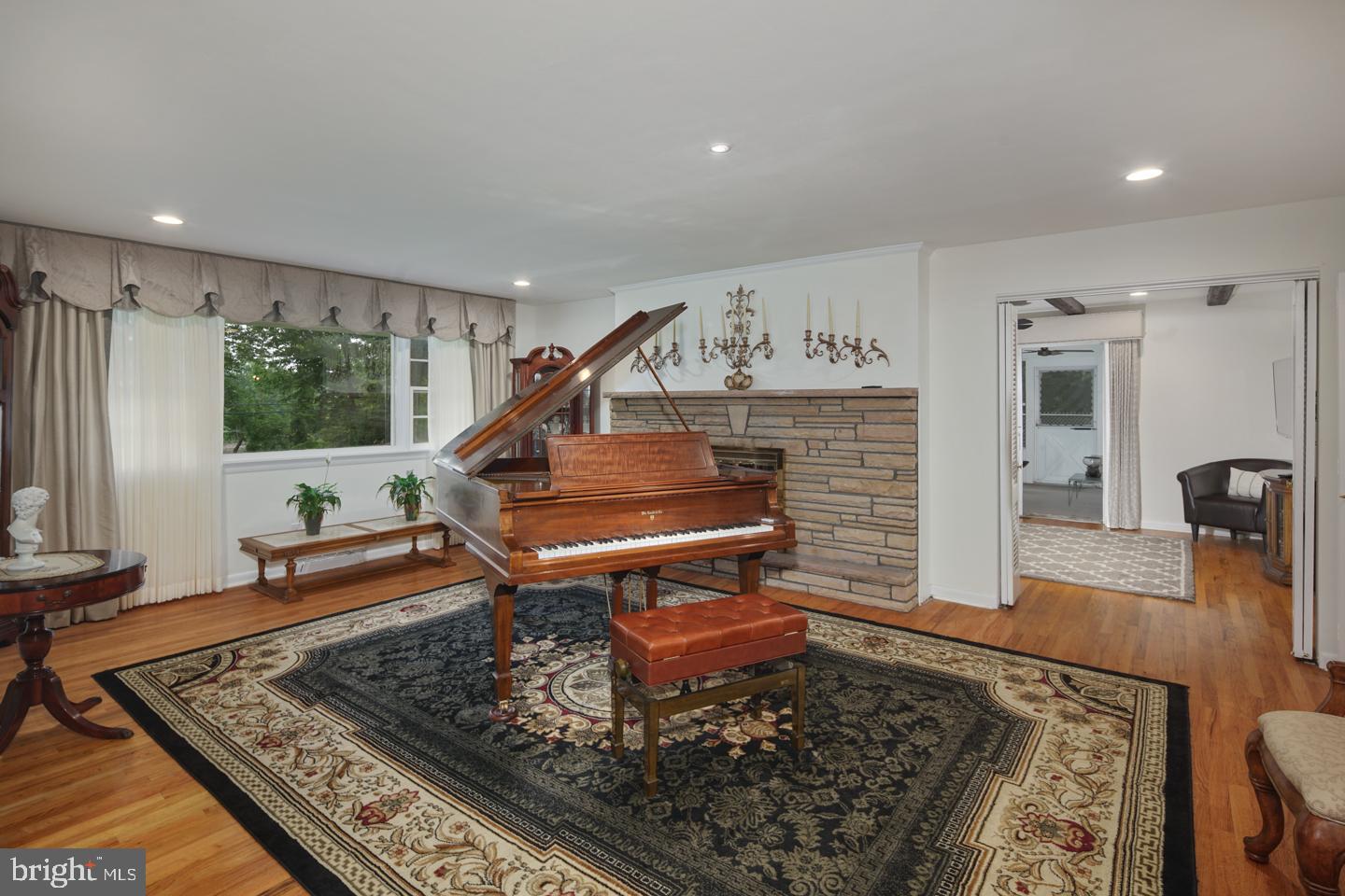 Gallery Image 6