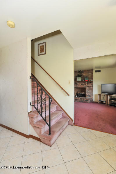 1 Hemlock Road Howell, NJ 07731 - Photo 4 of 12 20151014162512032365000000-o
