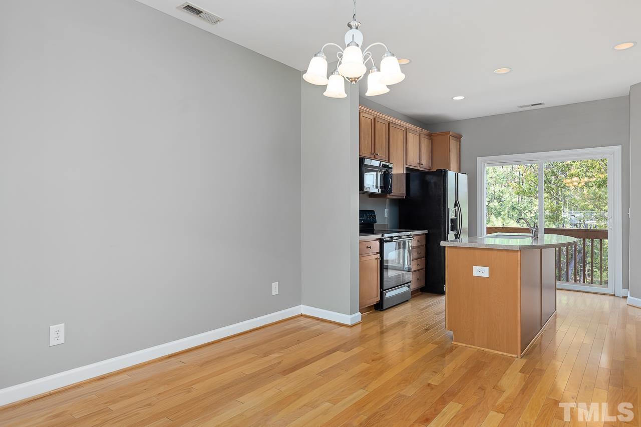 8828 Orchard Grove Way Raleigh, NC 27612 - Photo 7 of 30 Gallery Image 7