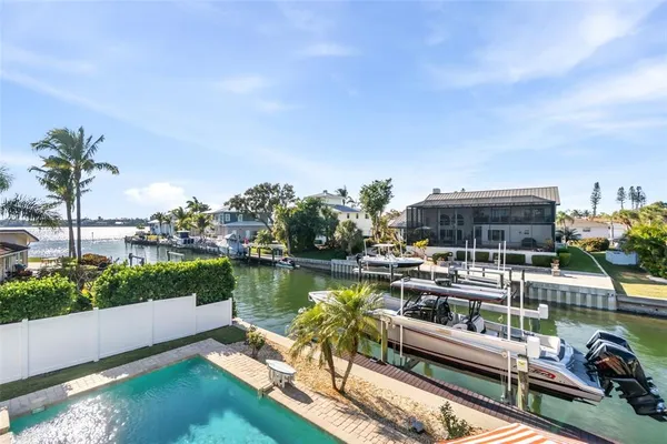 $2,695,000 | 1725 Baywood Drive, Sarasota, FL 34231