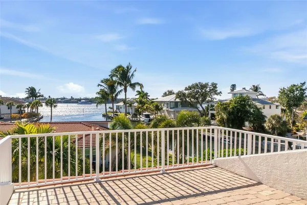 $2,695,000 | 1725 Baywood Drive, Sarasota, FL 34231