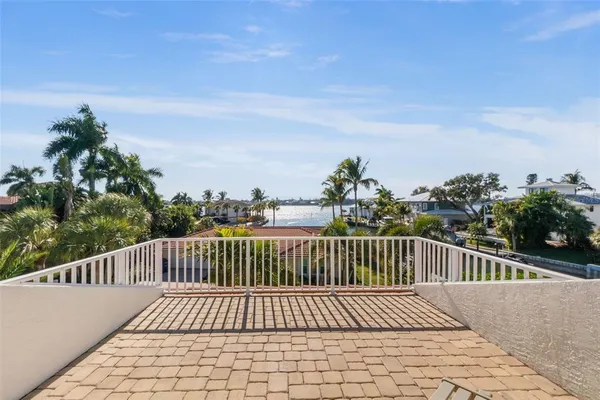 $2,695,000 | 1725 Baywood Drive, Sarasota, FL 34231