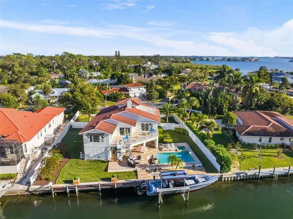 $2,695,000 | 1725 Baywood Drive, Sarasota, FL 34231