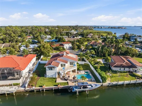 $2,695,000 | 1725 Baywood Drive, Sarasota, FL 34231