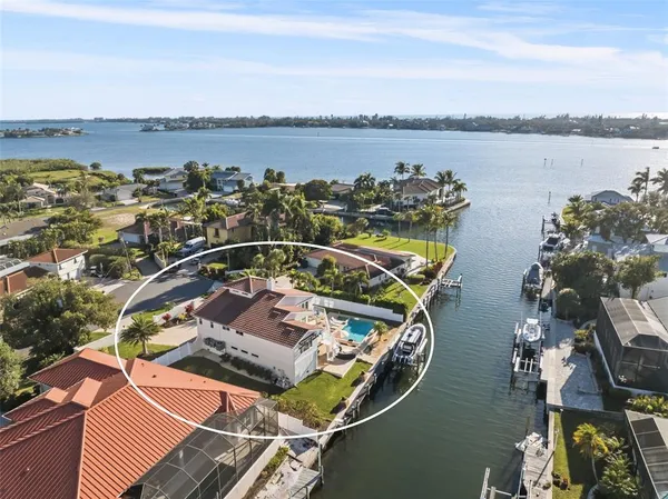 $2,695,000 | 1725 Baywood Drive, Sarasota, FL 34231