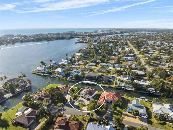 $2,695,000 | 1725 Baywood Drive, Sarasota, FL 34231