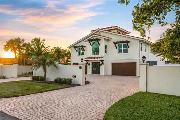 $2,695,000 | 1725 Baywood Drive, Sarasota, FL 34231