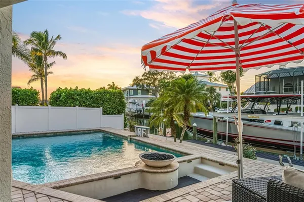 $2,695,000 | 1725 Baywood Drive, Sarasota, FL 34231