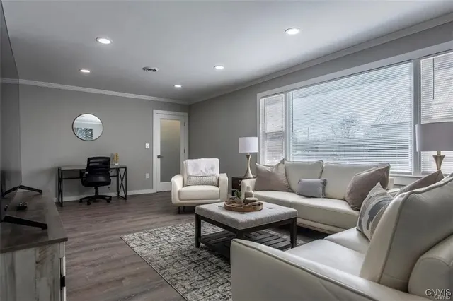 $2,000 | 211 10th Avenue, Vienna, NY 13157