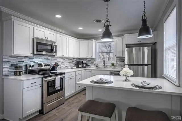 $2,000 | 211 10th Avenue, Vienna, NY 13157