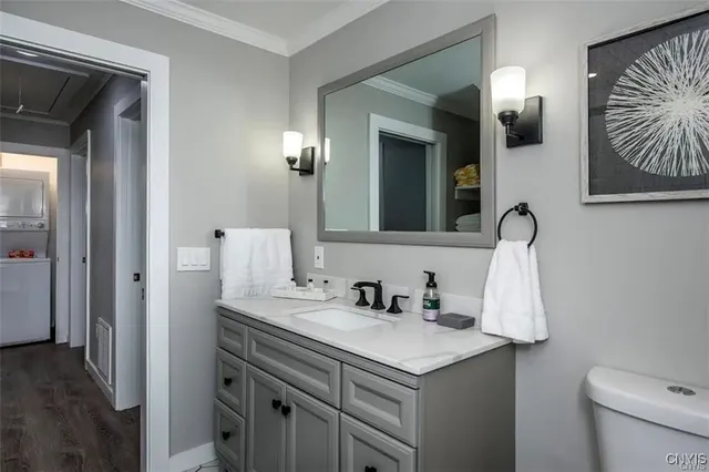 $2,000 | 211 10th Avenue, Vienna, NY 13157