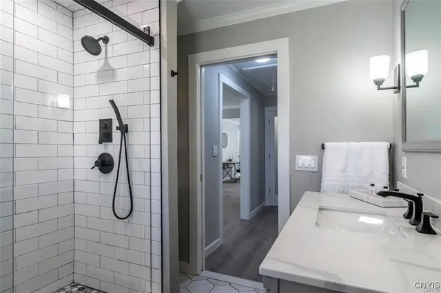 $2,000 | 211 10th Avenue, Vienna, NY 13157