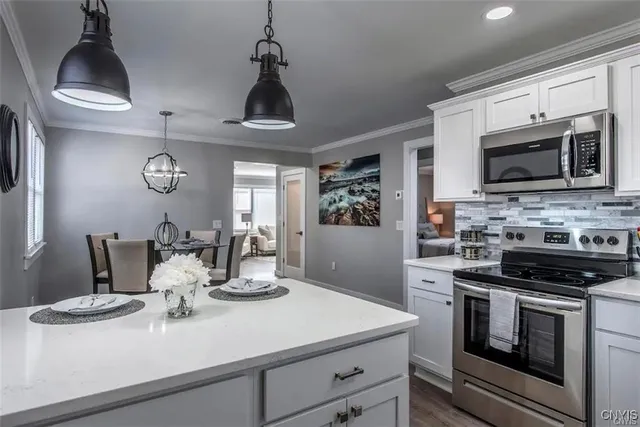 $2,000 | 211 10th Avenue, Vienna, NY 13157