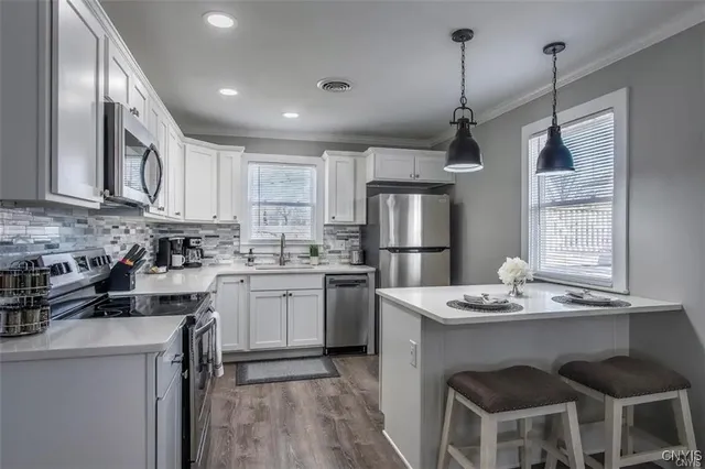 $2,000 | 211 10th Avenue, Vienna, NY 13157