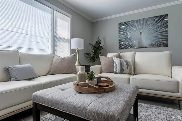 $2,000 | 211 10th Avenue, Vienna, NY 13157