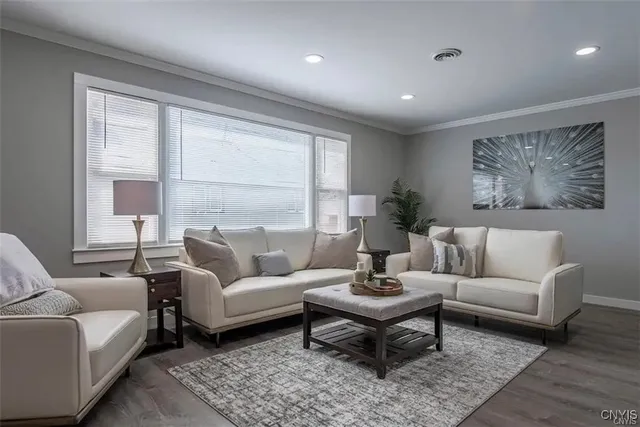 $2,000 | 211 10th Avenue, Vienna, NY 13157