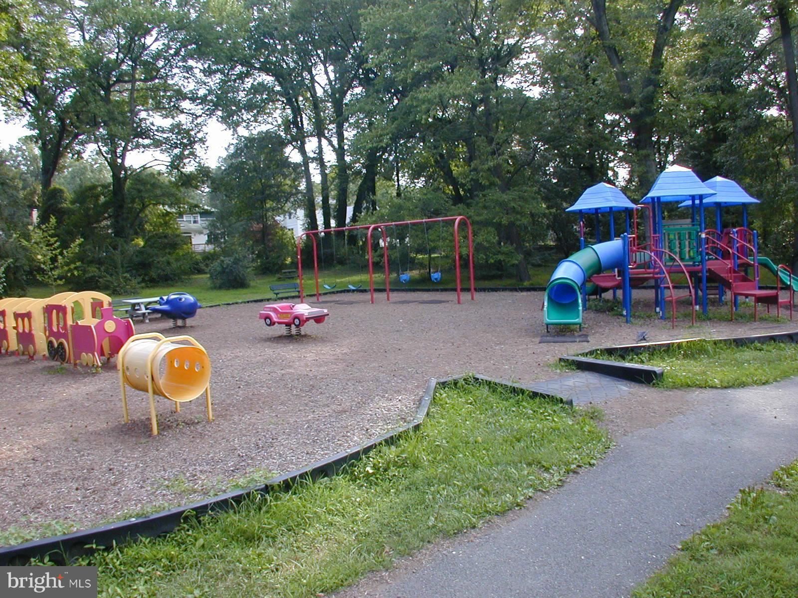 6711 Adelphi Road University Park, MD 20782 - Photo 18 of 19 Community