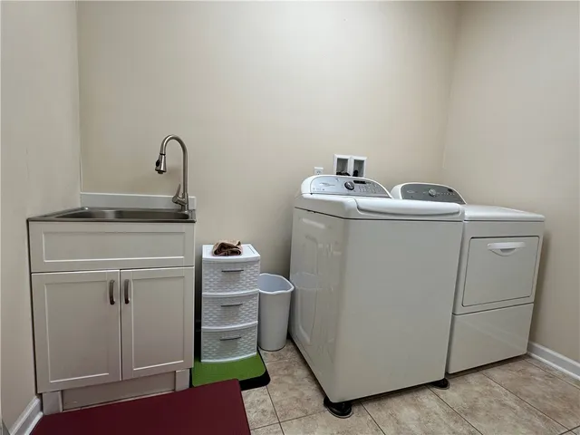 $385,000 | 3303 Abbey Road, Canandaigua Town, NY 14424