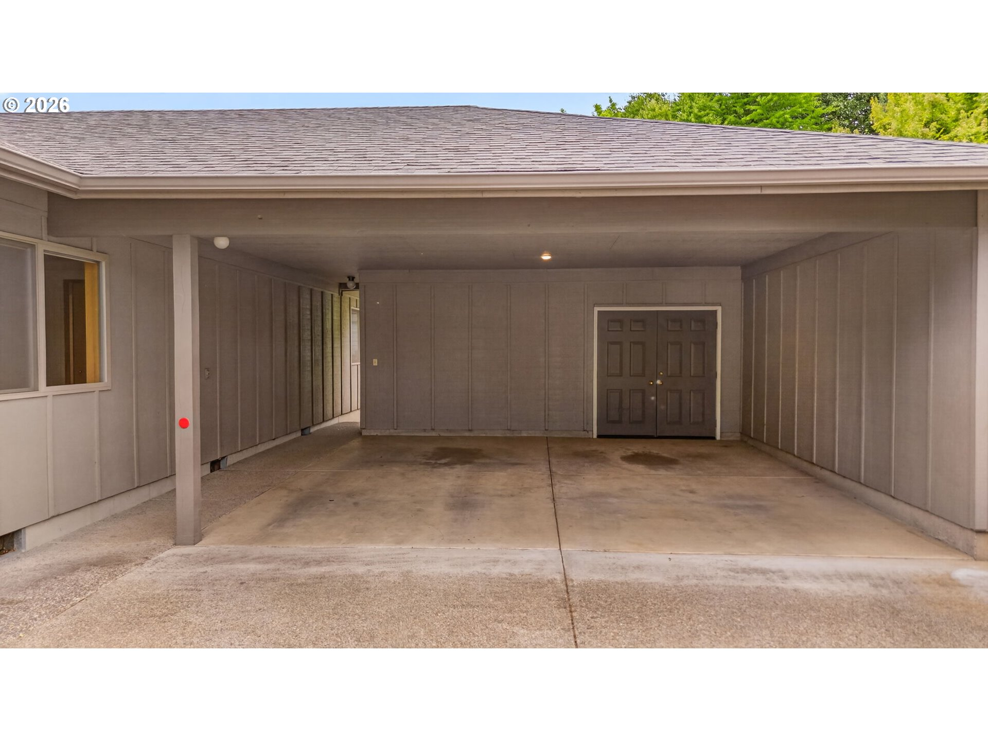 2736 Harlow Road Eugene, OR 97401 - Photo 32 of 40 Carport