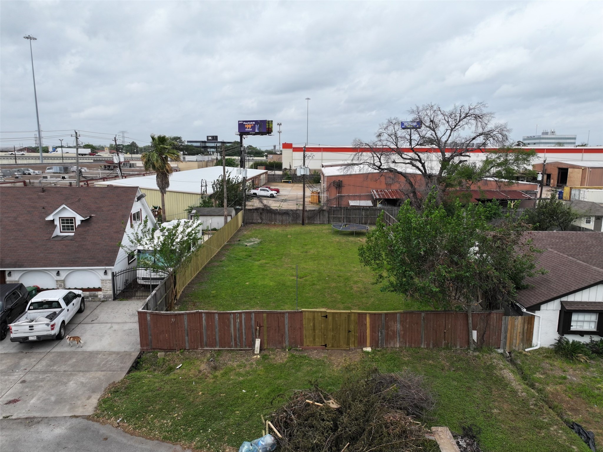 3607 Zoch Lane Houston, TX 77092 - Photo 5 of 8 a view of a city