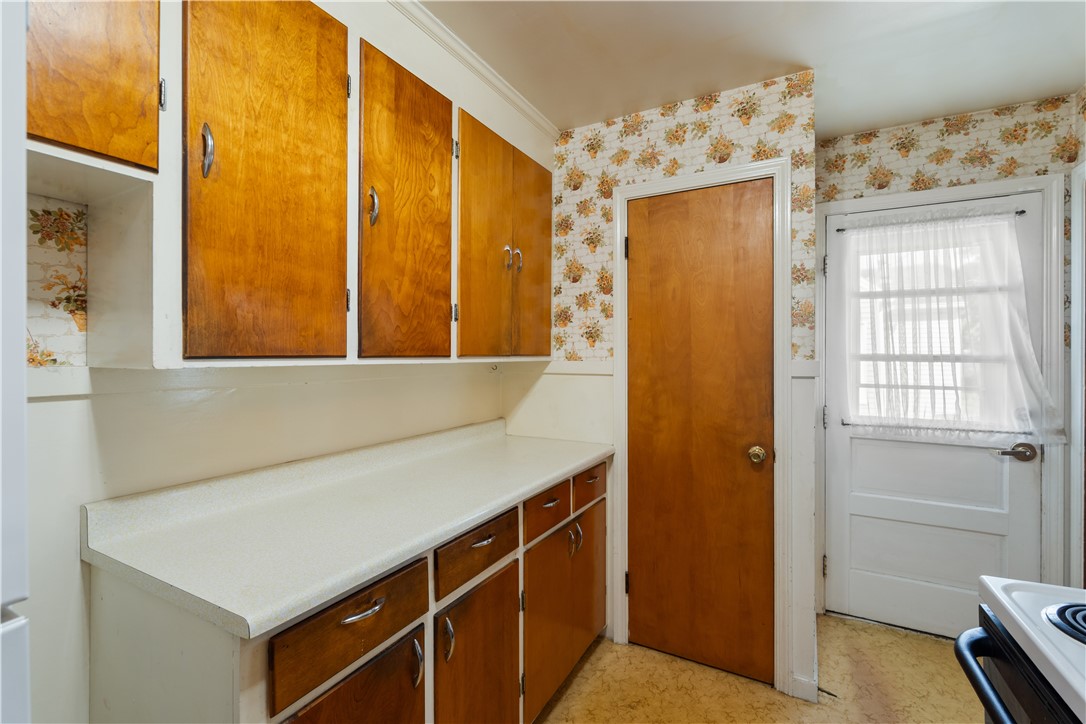 73 Wright Road Henrietta, NY 14467 - Photo 3 of 31 Kitchen