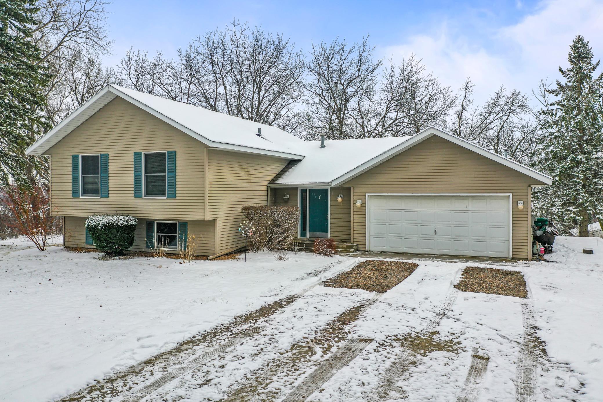 2724 1st Avenue Southwest Rochester, MN 55902 - Photo 2 of 45 Gallery Image 2