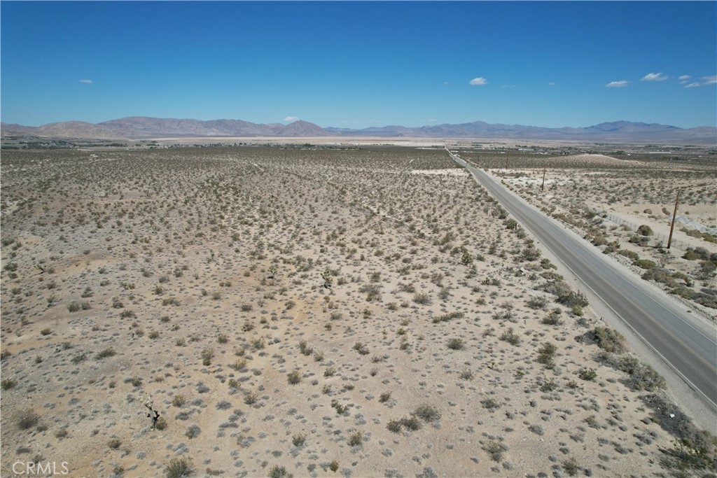 769 Meridian Road Lucerne Valley, CA 92356 - Photo 5 of 71 a view of an ocean from a balcony