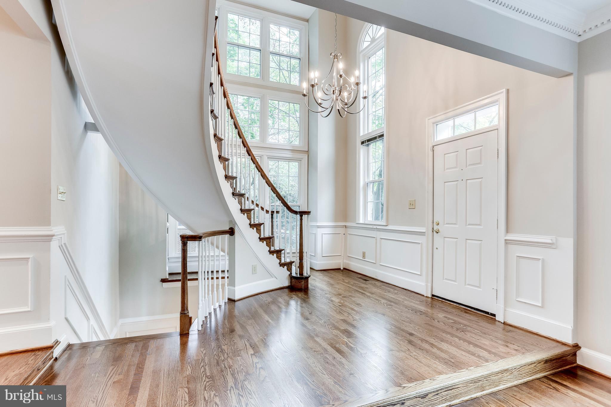 7920 Quarry Ridge Way Bethesda, MD 20817 - Photo 2 of 30 Interior (General)