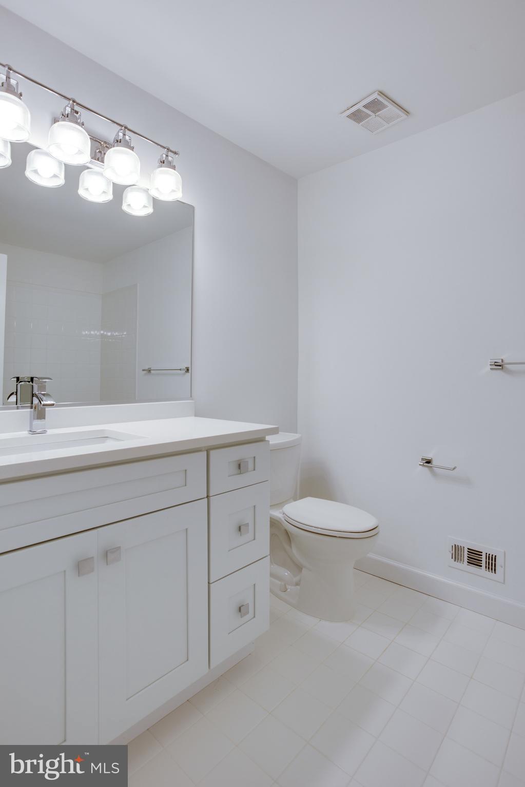7920 Quarry Ridge Way Bethesda, MD 20817 - Photo 18 of 30 Bath