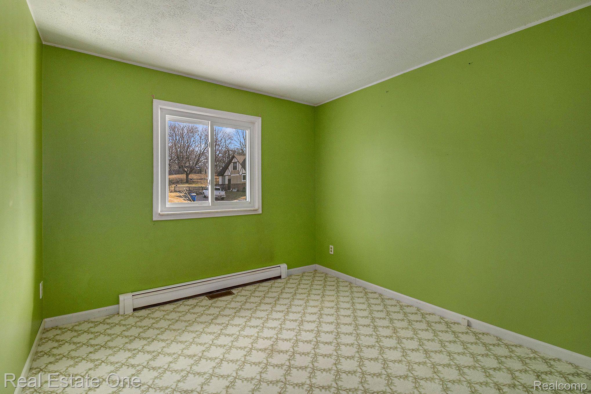 4353 Edmore Road Waterford, MI 48329 - Photo 19 of 30 Gallery Image 19
