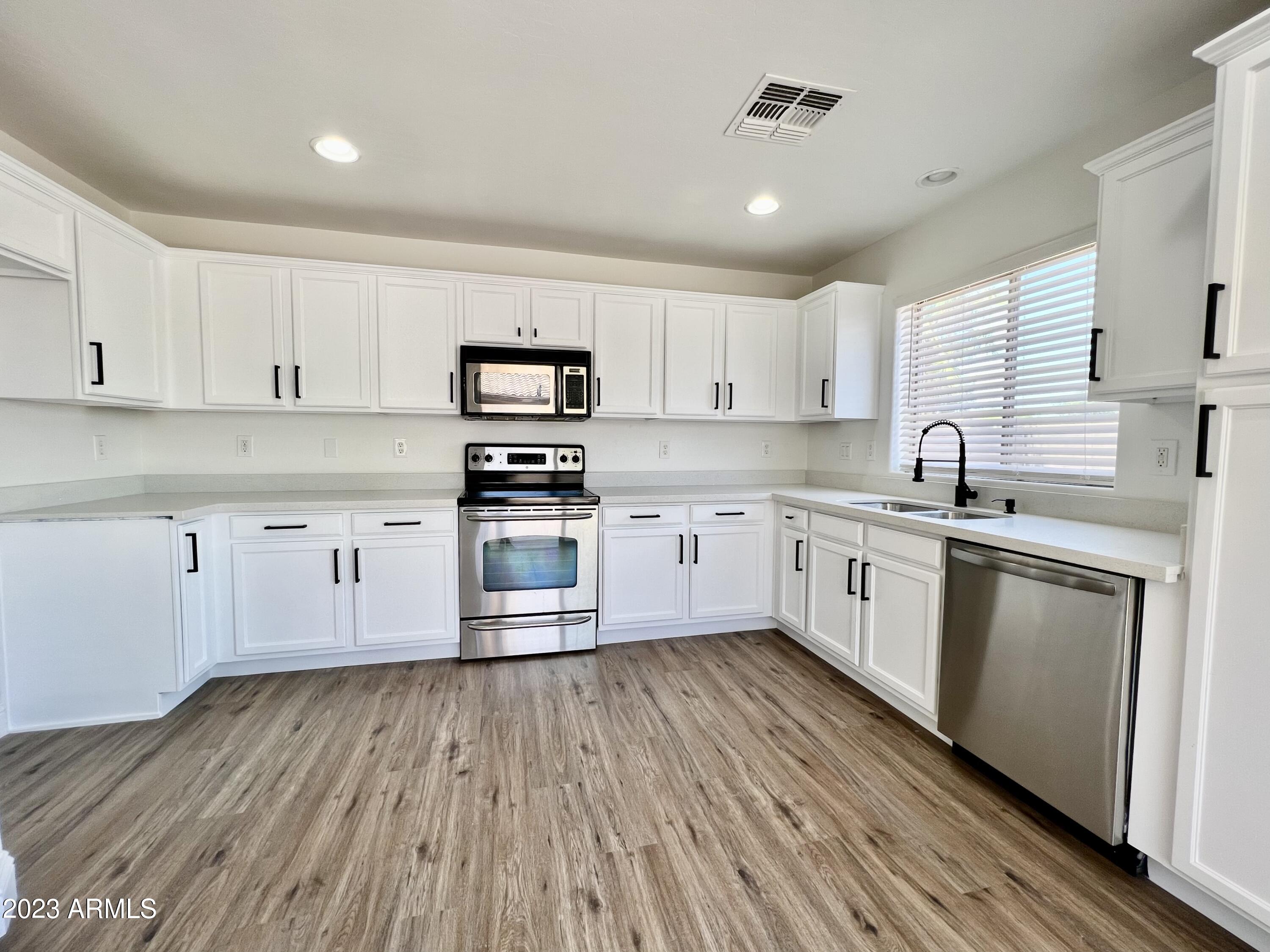 42310 West Venture Road Maricopa, AZ 85138 - Photo 12 of 29 IMG_9552