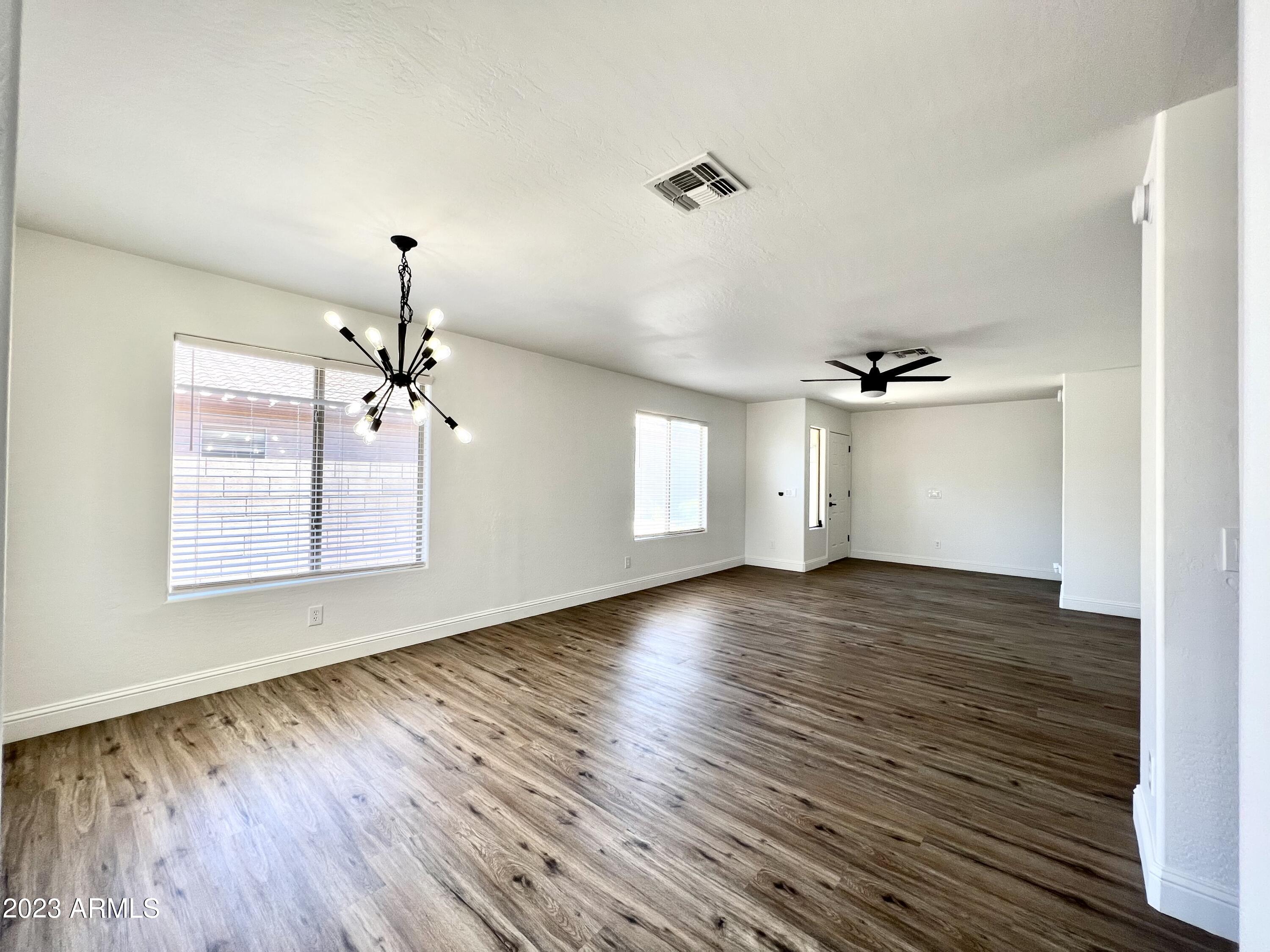 42310 West Venture Road Maricopa, AZ 85138 - Photo 9 of 29 IMG_9562