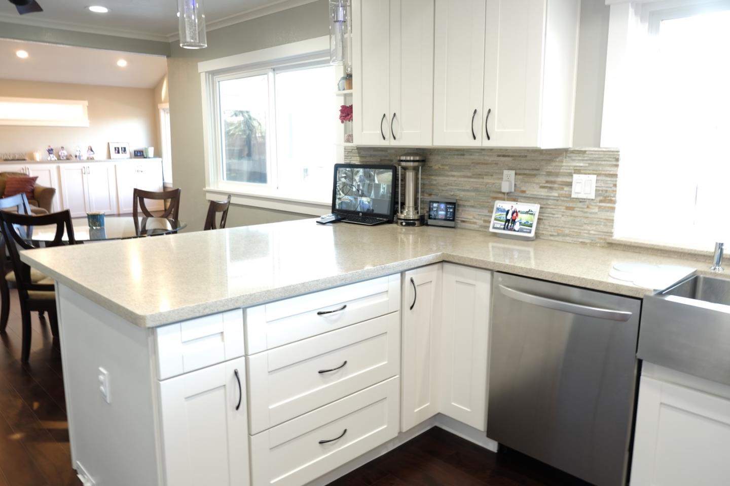 12486 Sumner Drive Saratoga, CA 95070 - Photo 15 of 41