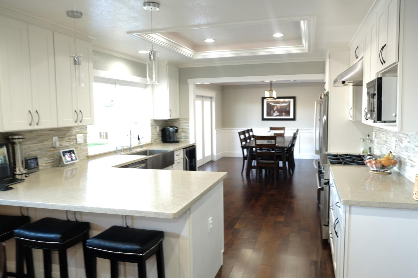 12486 Sumner Drive Saratoga, CA 95070 - Photo 17 of 41