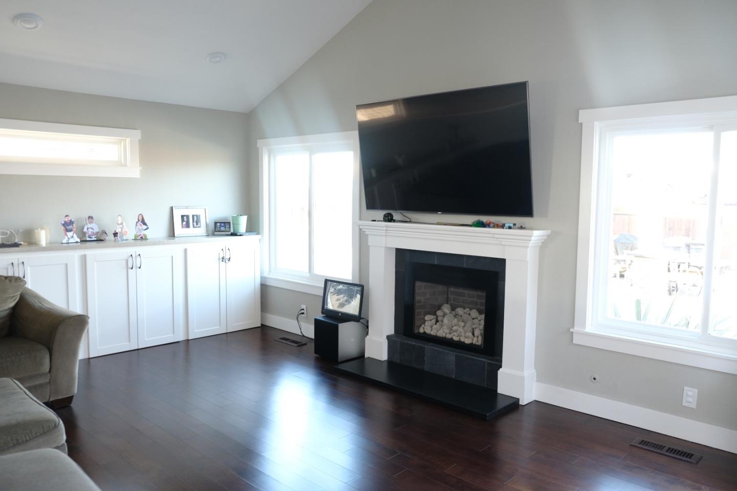 12486 Sumner Drive Saratoga, CA 95070 - Photo 18 of 41