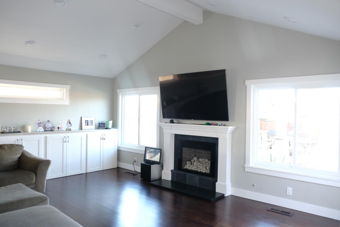 12486 Sumner Drive Saratoga, CA 95070 - Photo 20 of 41