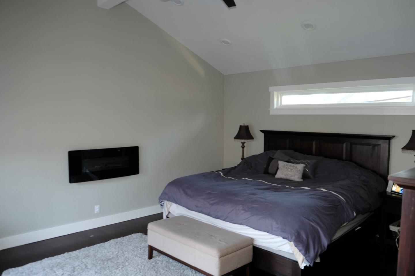 12486 Sumner Drive Saratoga, CA 95070 - Photo 23 of 41