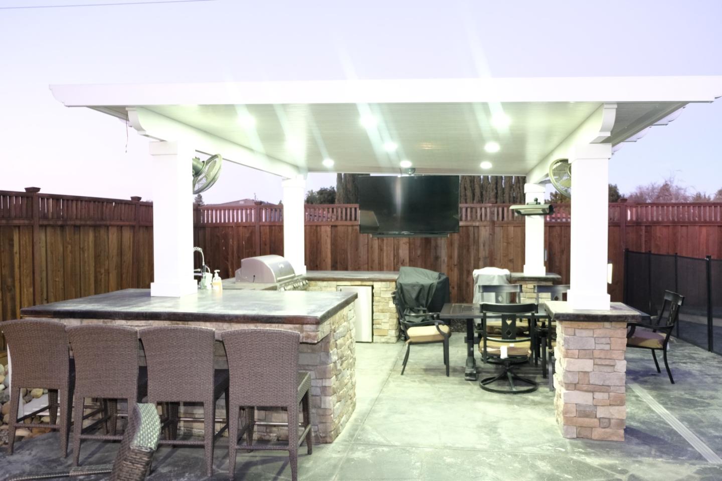 12486 Sumner Drive Saratoga, CA 95070 - Photo 34 of 41